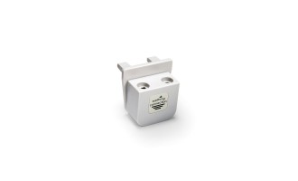 uk_adapter_front_1